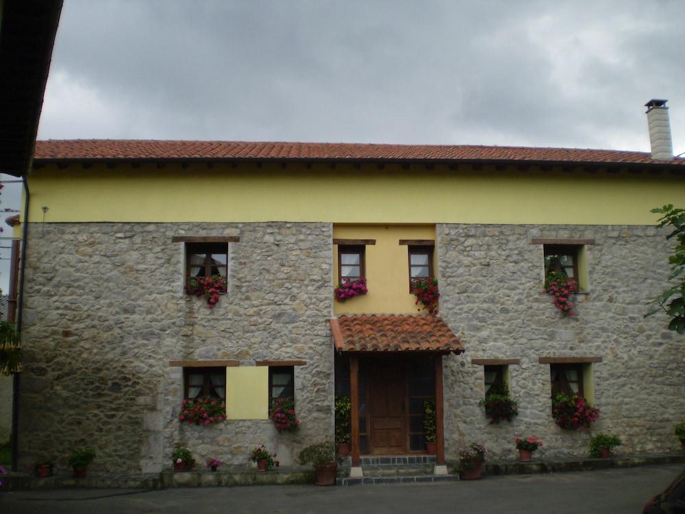 Hotel Casa De Aldea Ruiloba Camango Exteriér fotografie